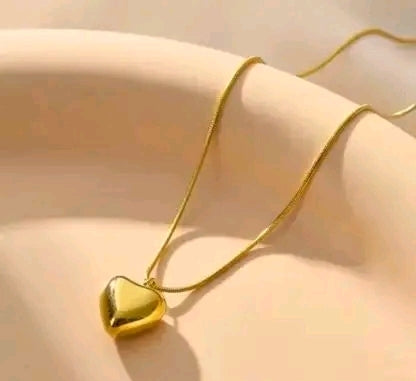 Stylish Gold Heart Pendant Anti-Tarnish l Pendant chain For Girls & Women