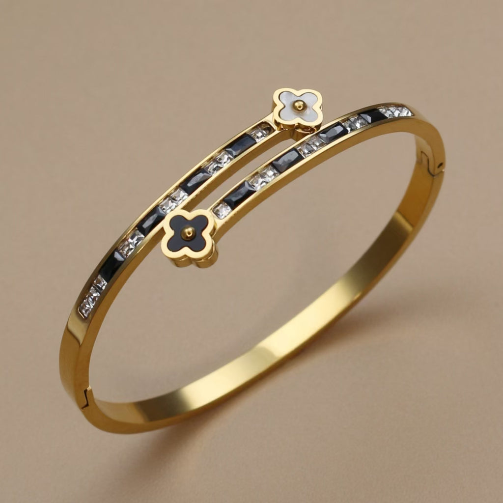 Clover Charm Bracelet