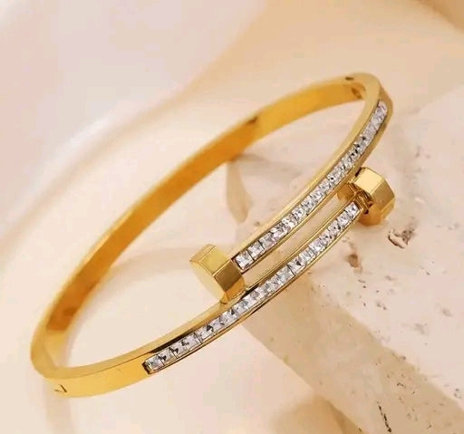 18k Gold Plated Stainless Steel Diamond Studs Bracelet Anti Tarnish For Girls & Women