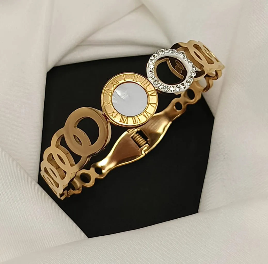 Clover Show Openable Bracelet