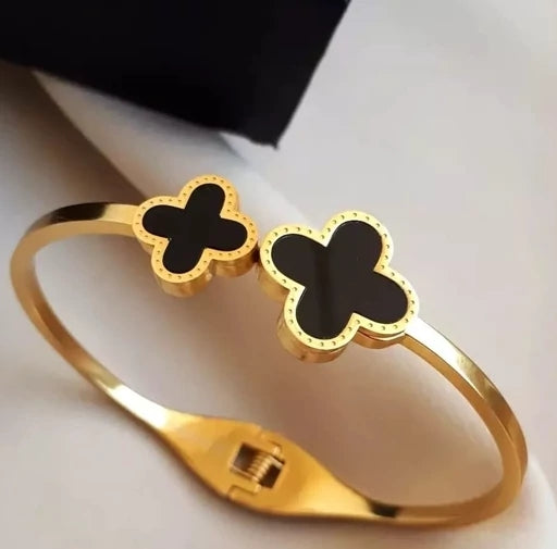 Stainless Steel 18k gold plated bracelet -Style Anti Tarnish Clover Bracelet