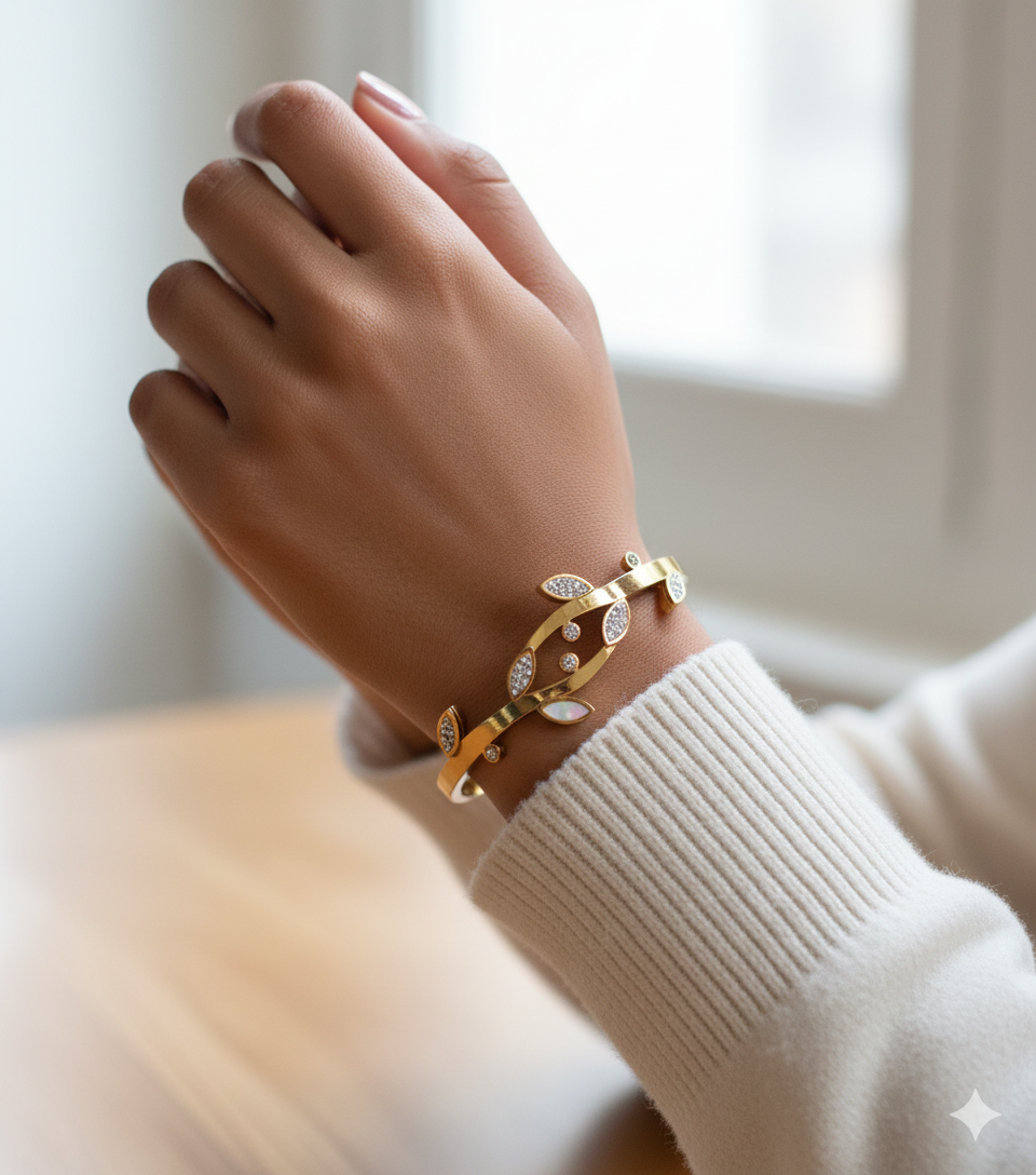 Stylish Anti Tarnish leaf Design Bracelet For Women/Girls